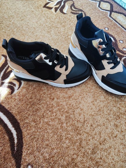 Черни Маратонки 37 номер