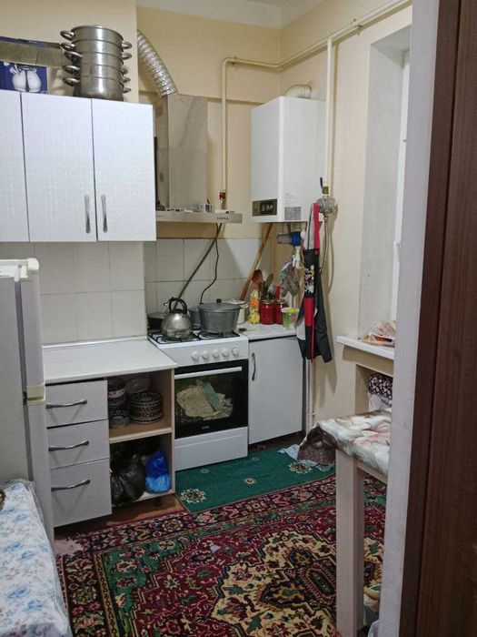 2 xonali kvartira sotiladi