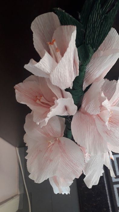 Цветя от креп хартия  гладиоли