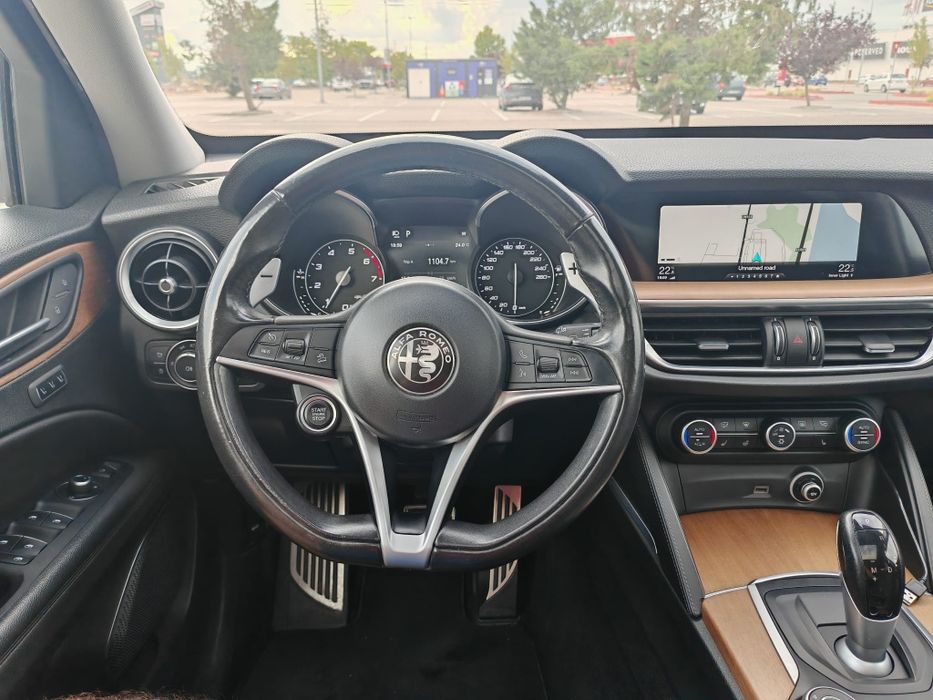 Alfa Romeo Stelvio 280 CP, 4x4, 2.0 benzina