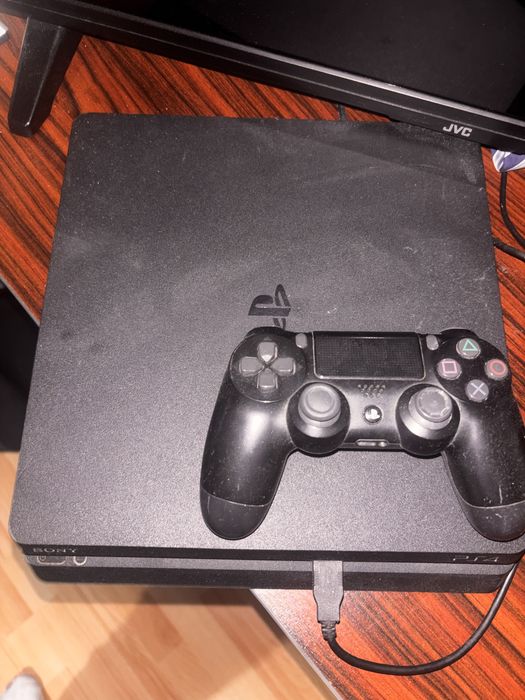 PlayStation4 slim