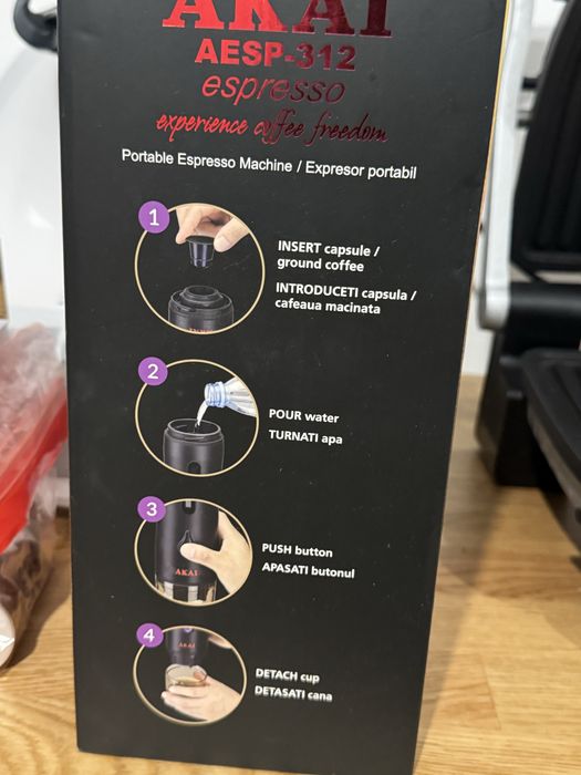 Espressor portabil Akai