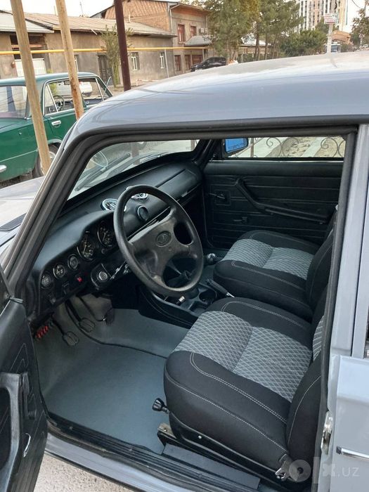 Vaz 2106 sotiladi