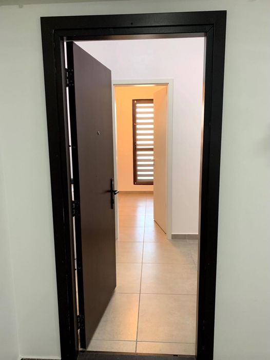 Închiriez apartament o cameră Cristalului
