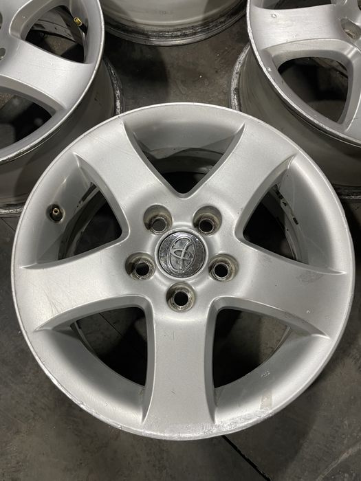 Продам диски от камри 30-35 р16 . Только диски