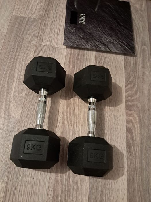 Гантели 2шт по 9кг продаю срочно