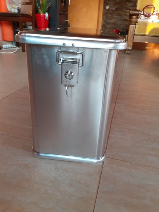 Vind cutii pt motociclete