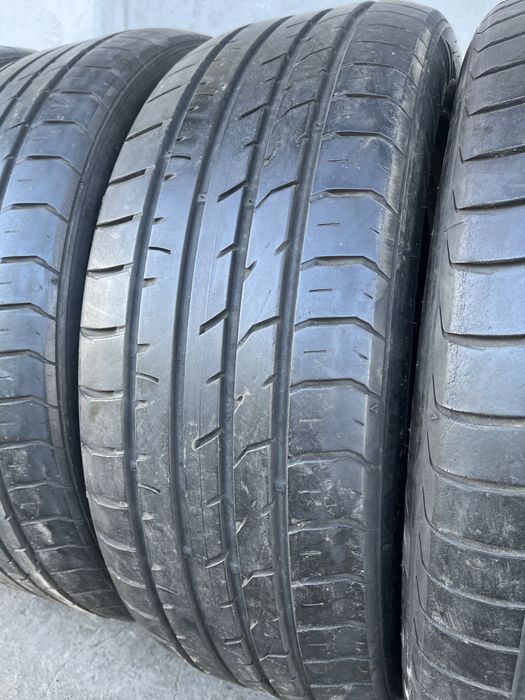 4 бр. летни гуми 235/55/19 Kumho DOT 3019 4 mm