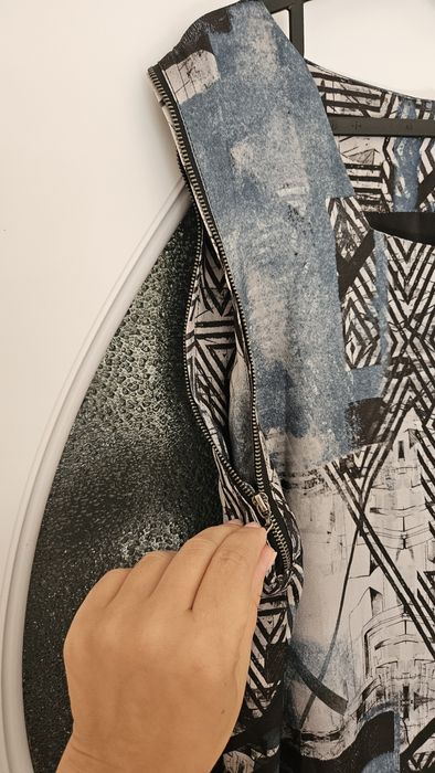 Елегантна дамска рокля, размер Л