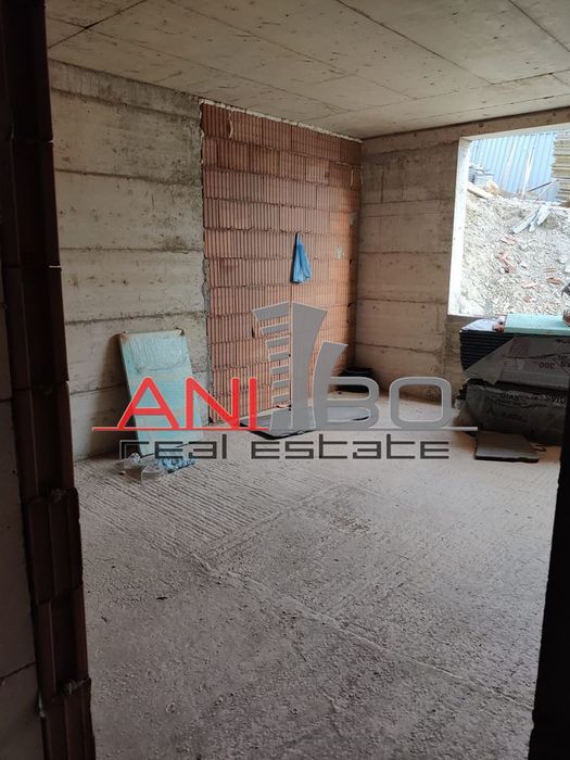 Продава се Четиристаен апартамент в Варна, Бриз - 158 кв.м за 2108 €/кв.м - Снимка #3