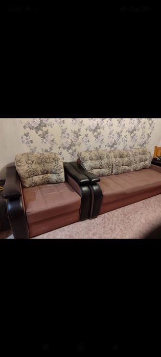 Продается мягкий уголок диван +кресло-кровать