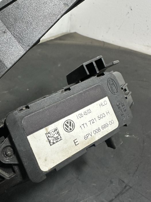 Pedala acceleratie Volkswagen Vw Touran 1.9 TDI 1T1721503H