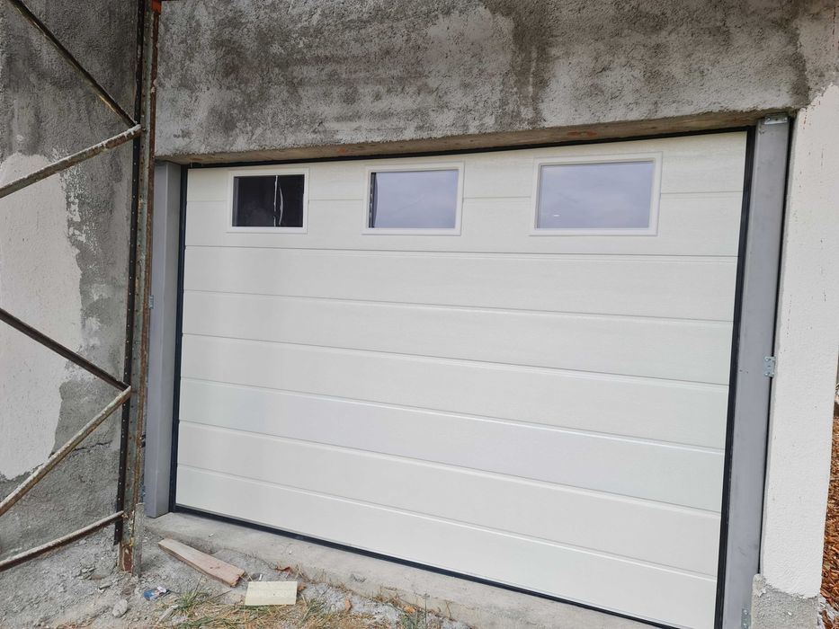 de vanzare usi garaj sectionale automate cu montaj in babeni