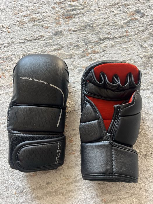 manusi box copii Decathlon, in stare buna