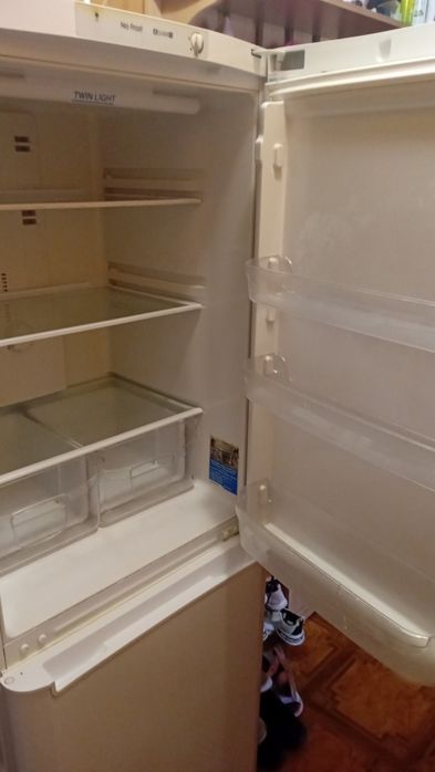 Продам холодильник,,Индезит,,