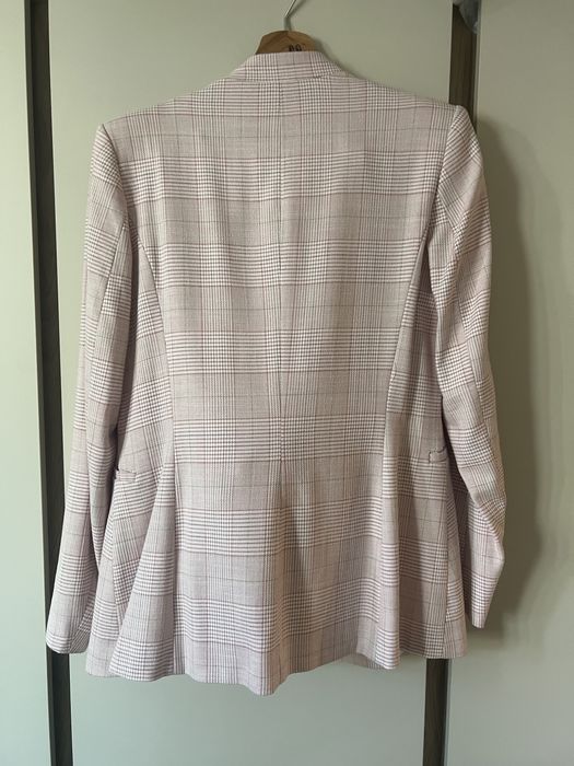 Розов дамски костюм Zara (Сако и панталон)