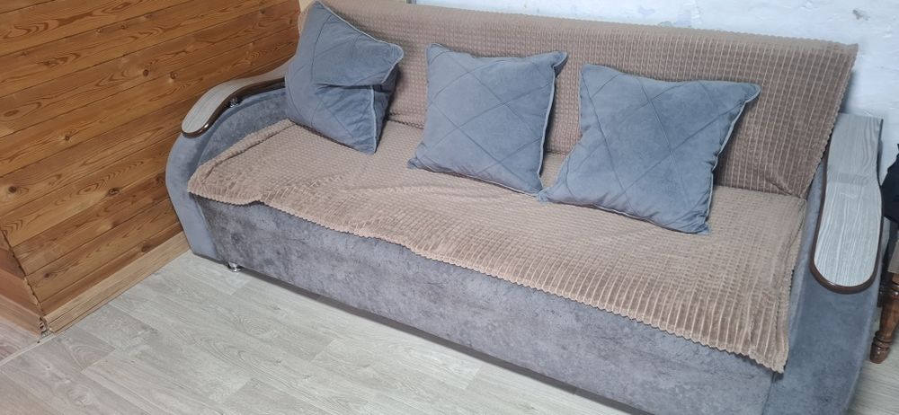 Продам диван. В хорошем состоянии.