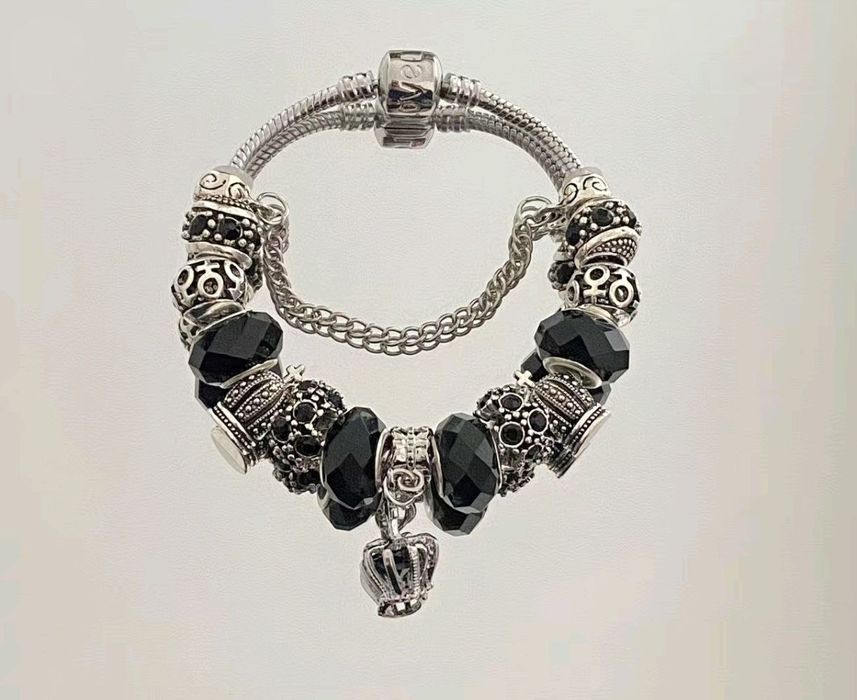 300 ming. Kumush 925 probali. Karobka dakumenti bor