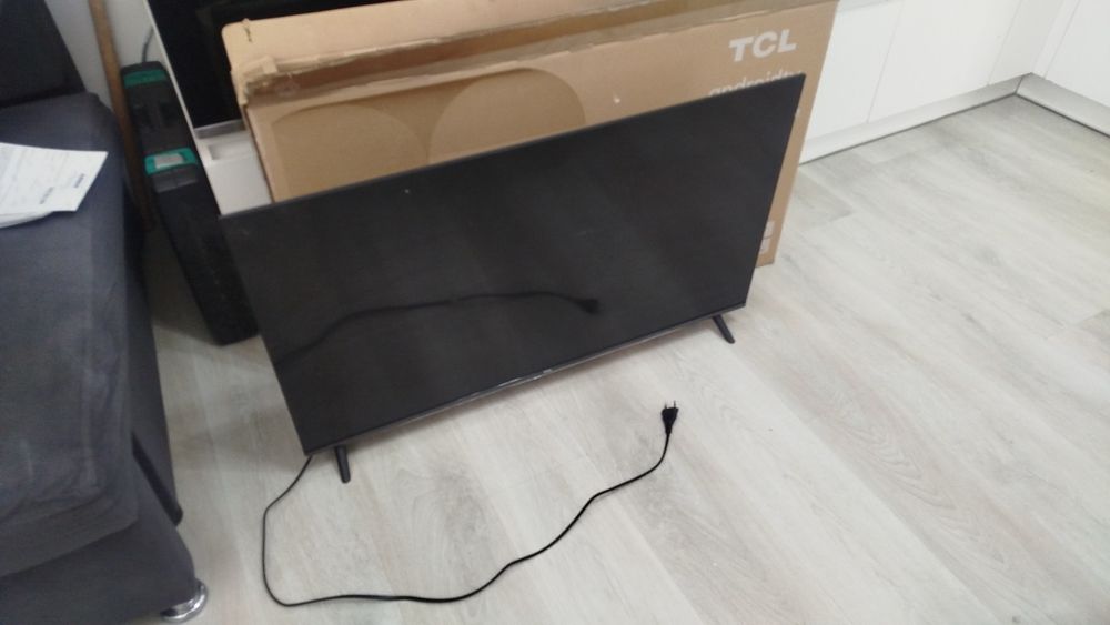 Продам TCL телевизор