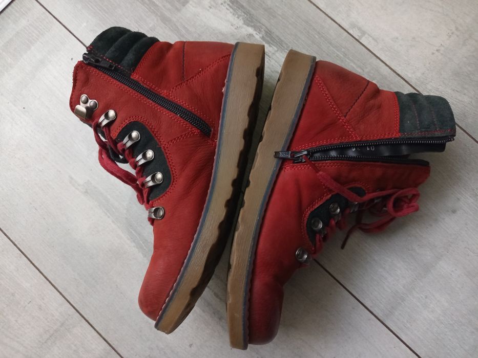 Зимни боти от естествена кожа Lasocki