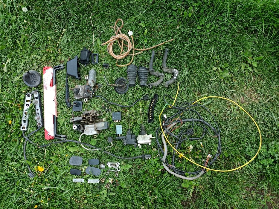 Части за Мерцедес 124 комби