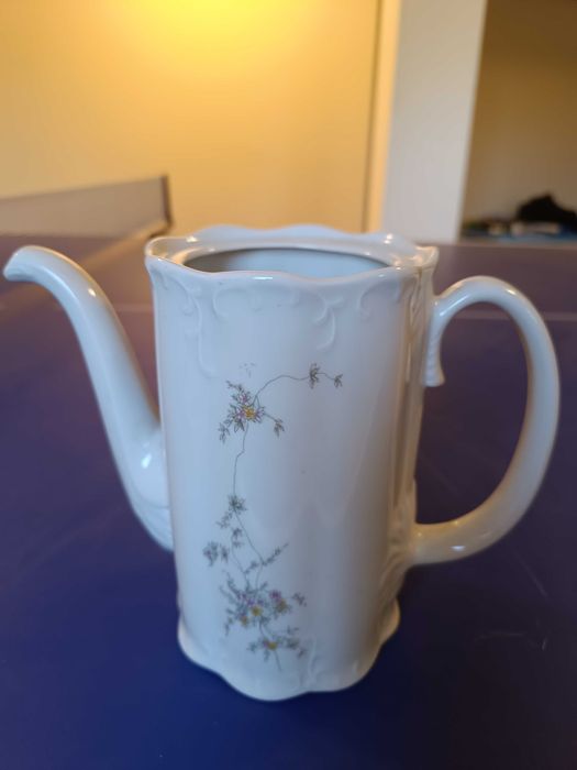 Порцеланов чайник 2 литра