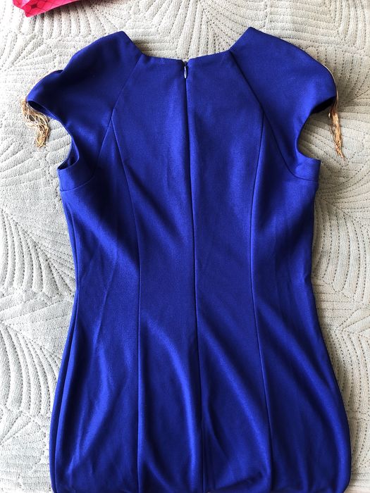 Красивое синее платье