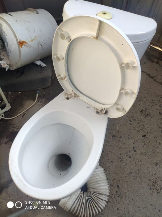 Унитаз и бойлер д