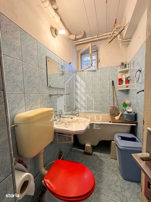 Apartament cu 1 camera, 30mp, decomandat, Zona centrala in Hunedoara