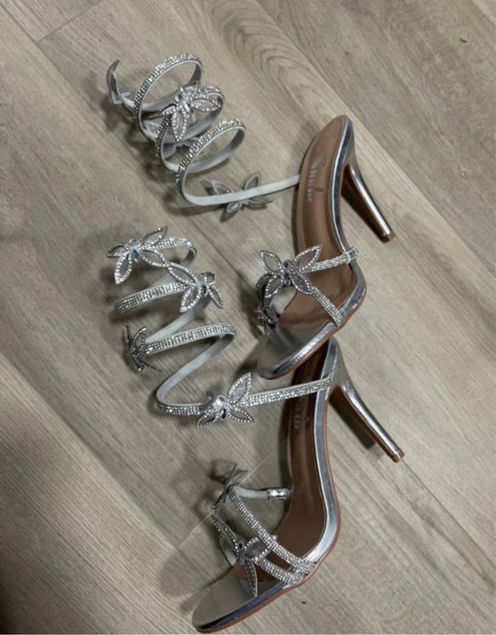 Sandale cu toc elegante