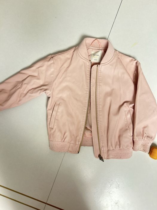 Продам детские одежды для девочек