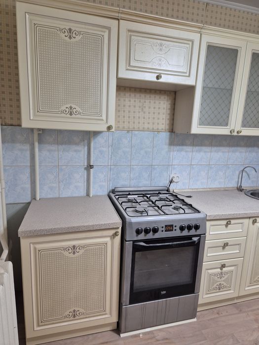 Кухонный гарнитур отдам даром. Самовывоз