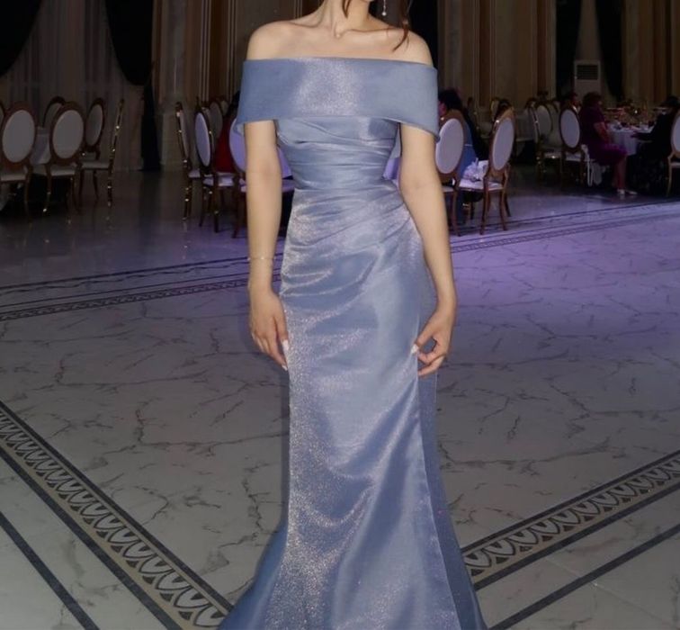 Нарядное платье, одевалось 1 раз, покупала за 150