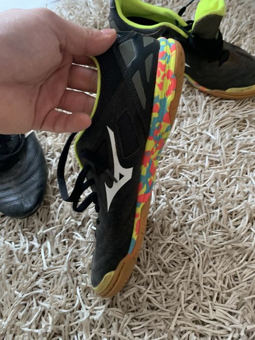 Mizuno pantofi football