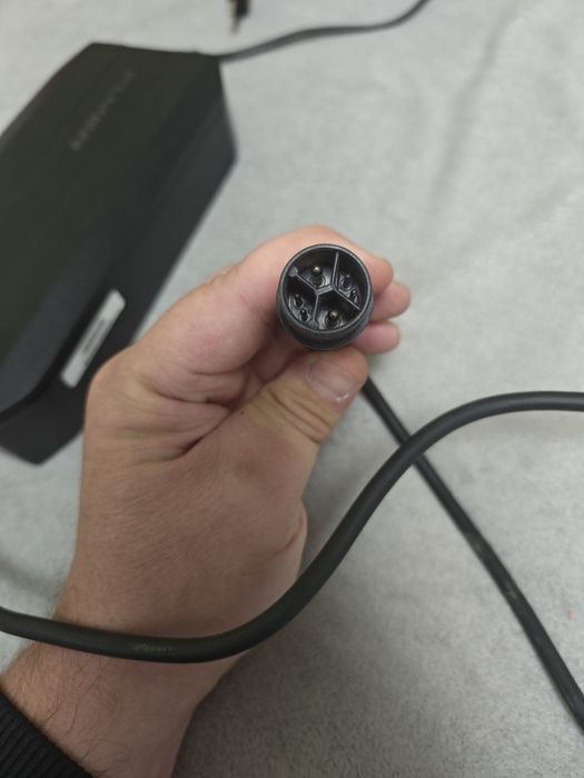 Бързо зарядно за електрически велосипед  Flyer