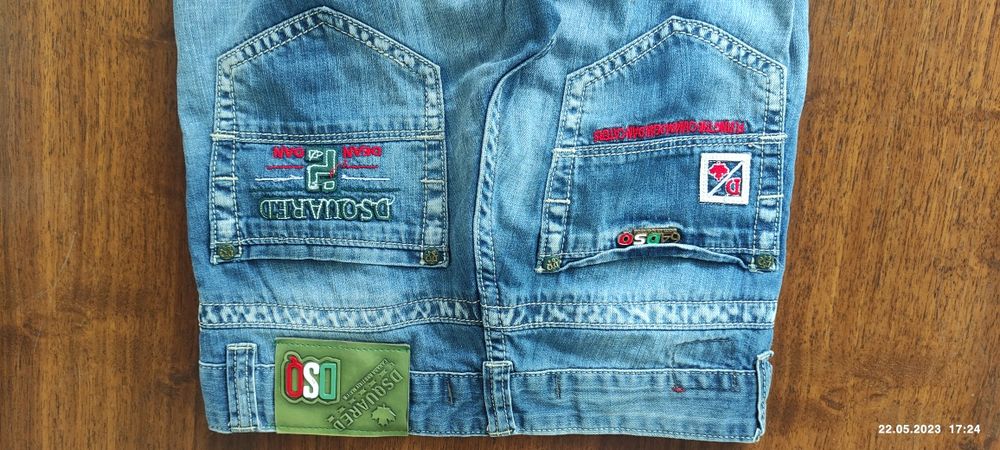 Белые летние джинсы.