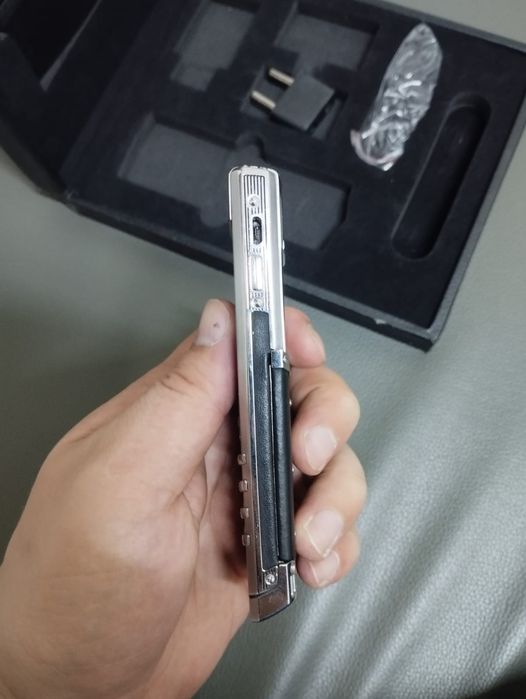 Продается Vertu Signature
