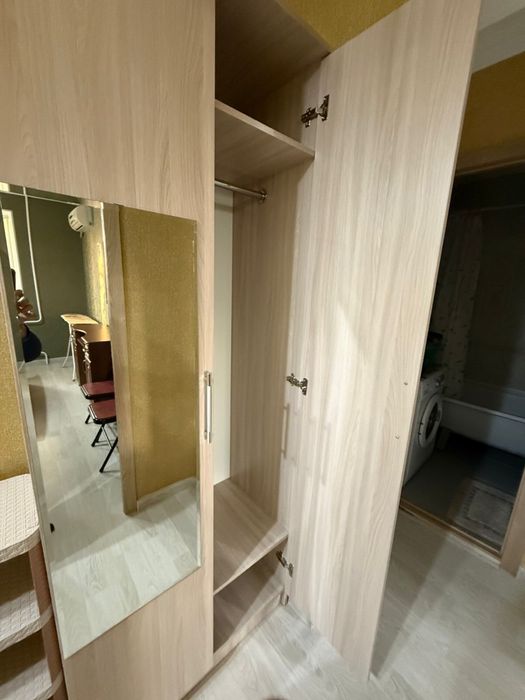 Шкаф двухдверный