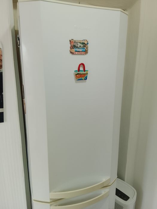 Хладилник с фризер