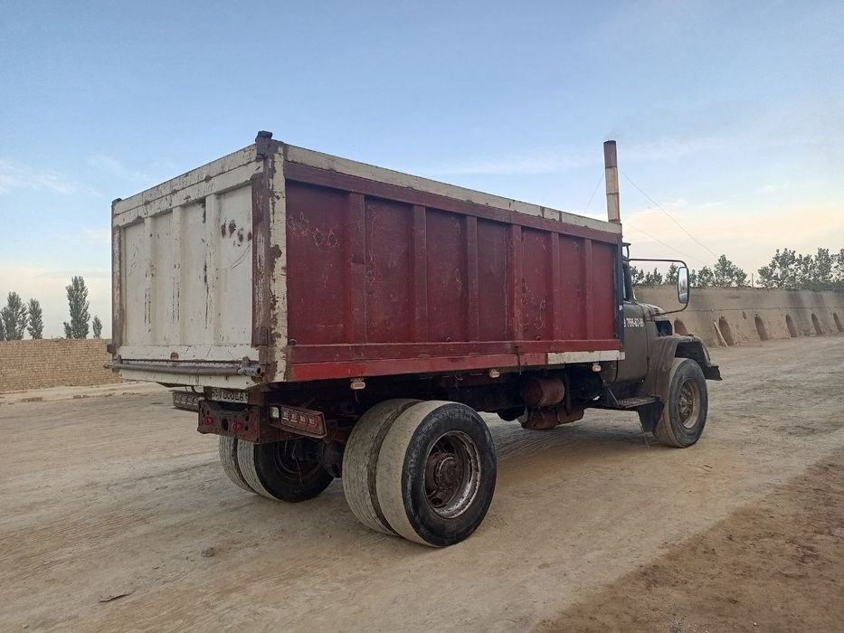Zil 131 sotiladii ishlab turibdi