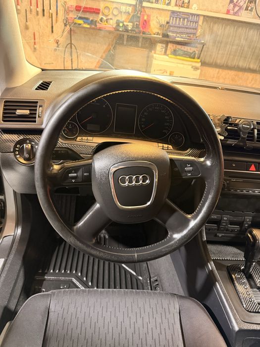 Vand audi a4 b7 2006 2.0 cu o axa URGENT!