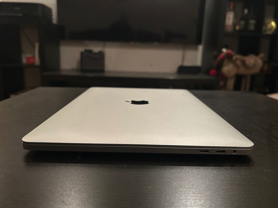 Macbook Pro 13" A1989 i7 16 GB RAM 500 GB SSD