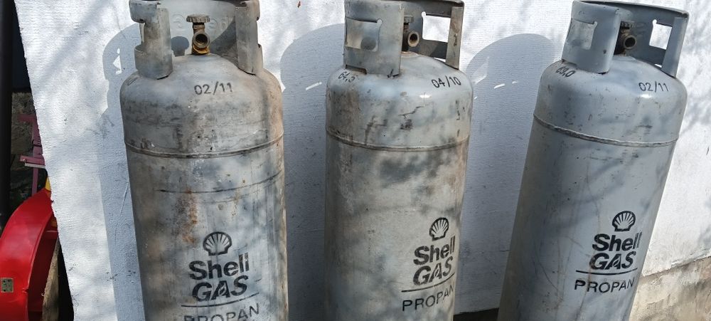 Vand butelii gaz  pentru centrala etc