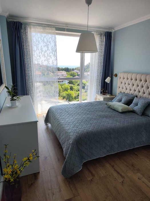 Продава се Тристаен апартамент в Варна, Бриз - 114 кв.м за 3422 €/кв.м - Снимка #2