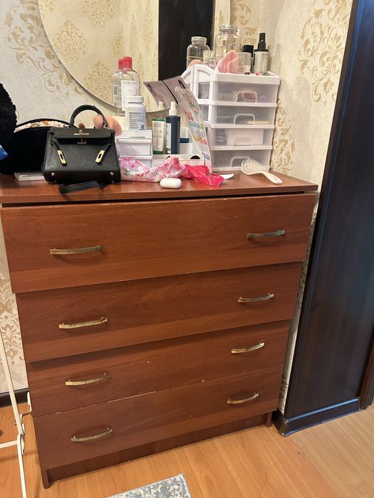 Небольшой шкаф для хранения