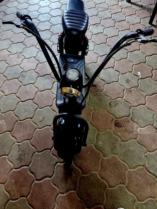 Vand scuter electric