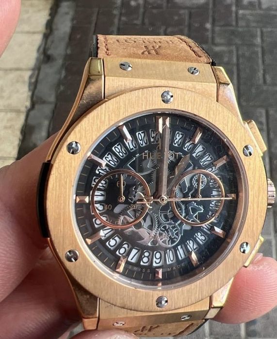 Часы Hublot