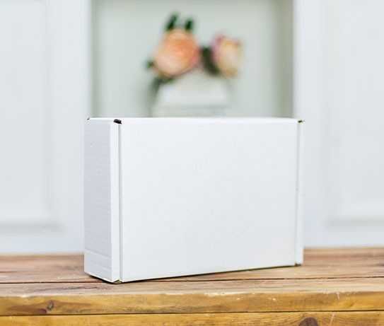 Подарочная коробка, бокс