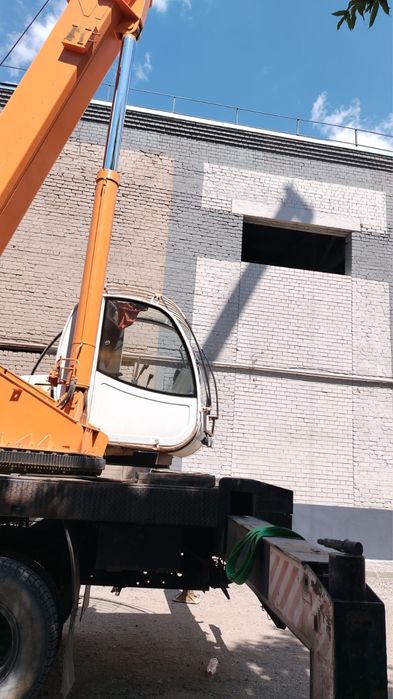 Продам  автокран Ивановец-25 тн