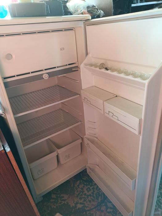 Продам холодильник б/у